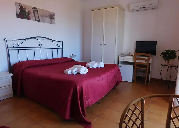 Stella Marina Sea & Sun 住宿加早餐酒店 切法卢